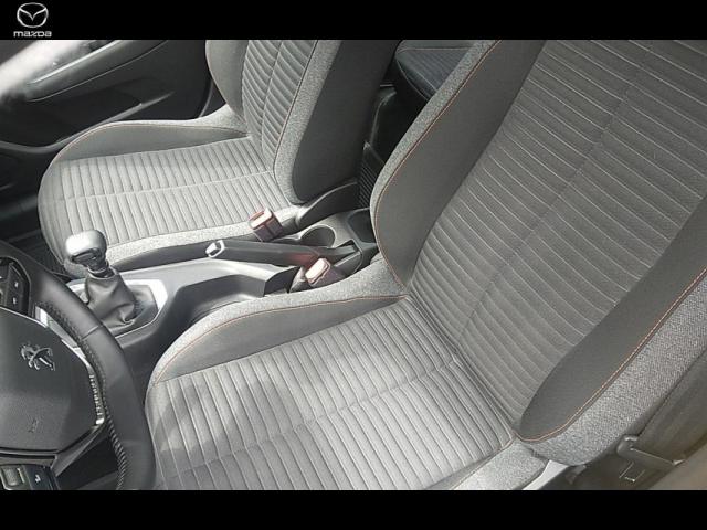 Peugeot 208 image 3
