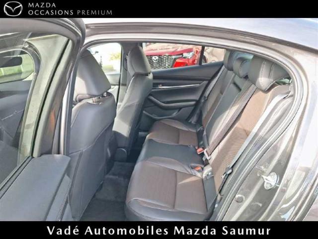 Mazda 3 image 8