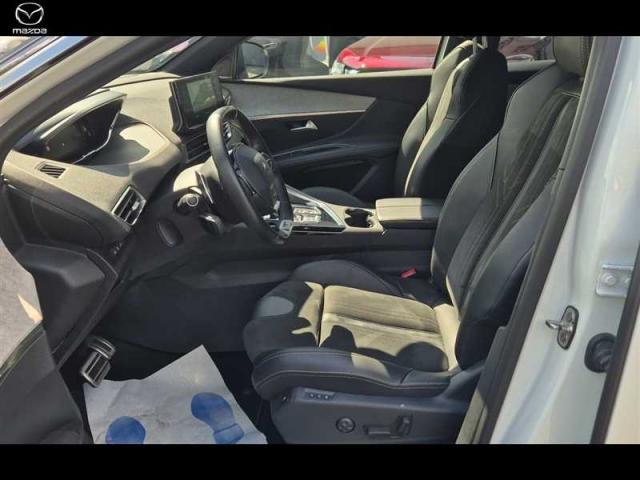 Peugeot 3008 image 2