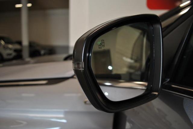 Peugeot 5008 image 9