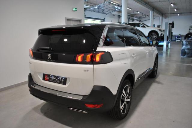 Peugeot 5008 image 2