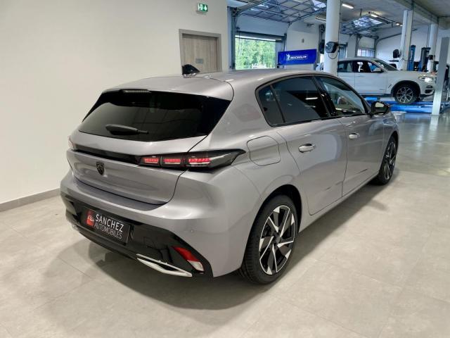 Peugeot 308 image 2