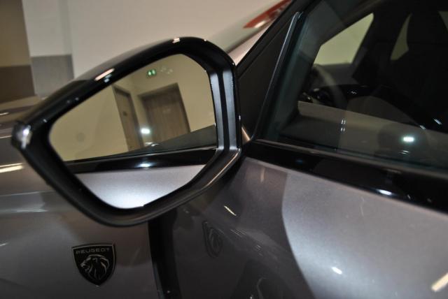 Peugeot 308 image 1