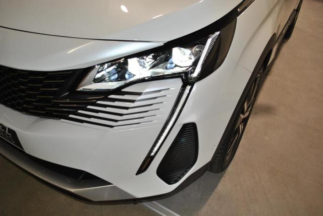 Peugeot 3008 image 8