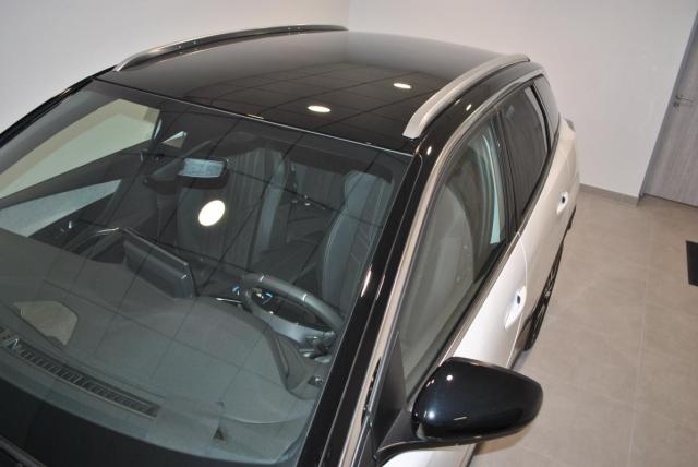 Peugeot 3008 image 2
