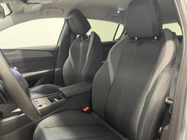 Peugeot 308 image 1