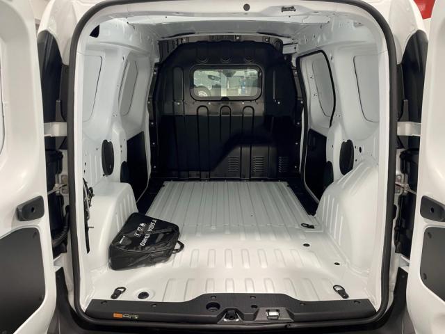 Renault Express image 4