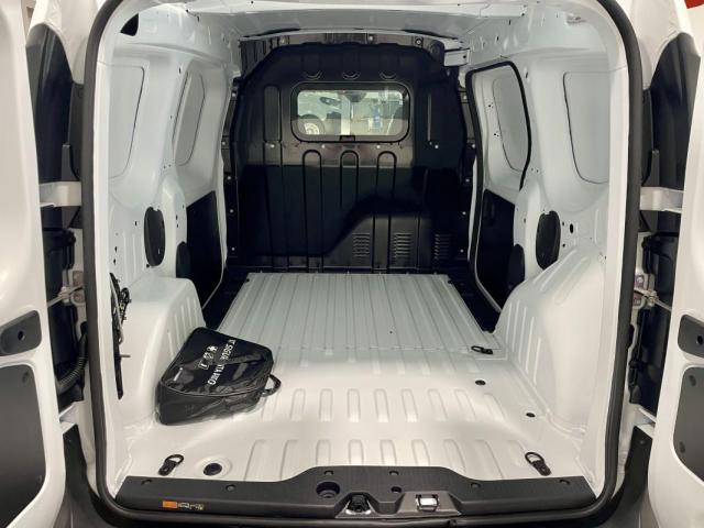 Renault Express image 6