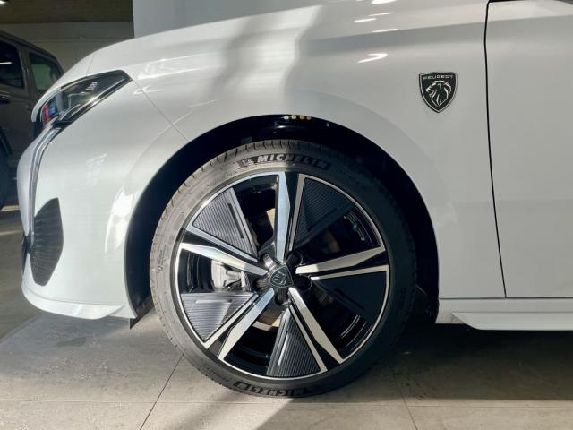 Peugeot 308 image 8