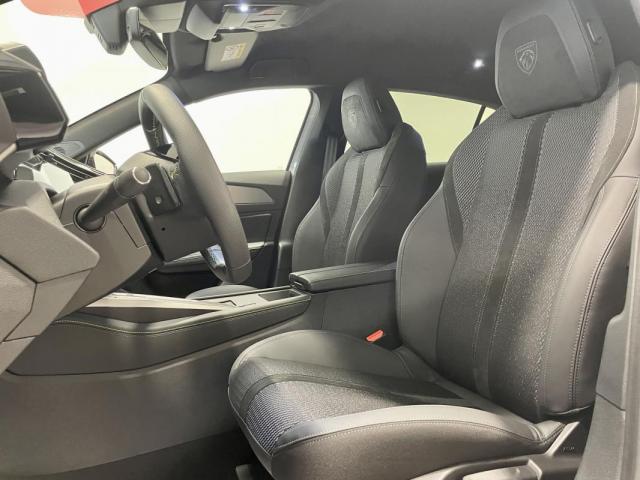 Peugeot 308 image 1