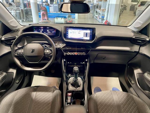 Peugeot 208 image 3