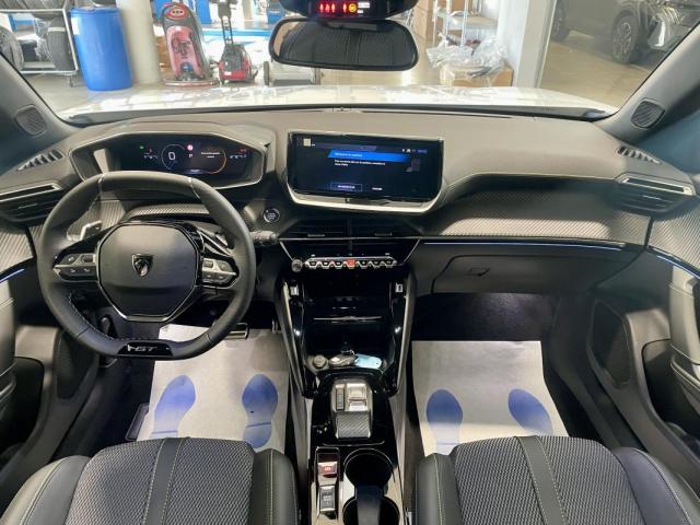 Peugeot 2008 image 3
