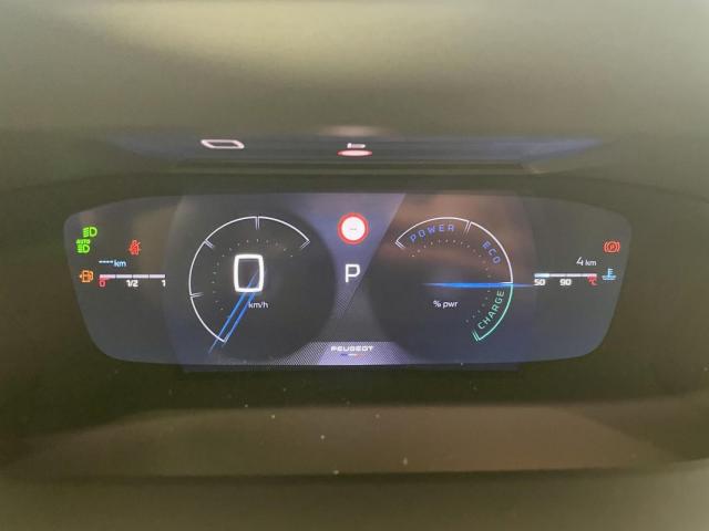 Peugeot 2008 image 2