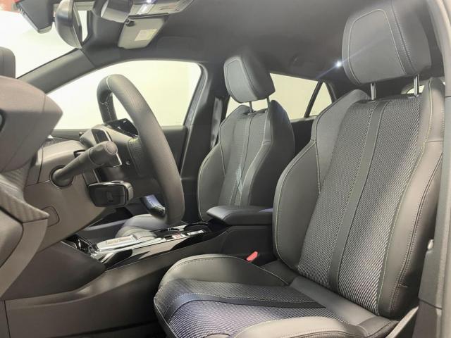 Peugeot 2008 image 9