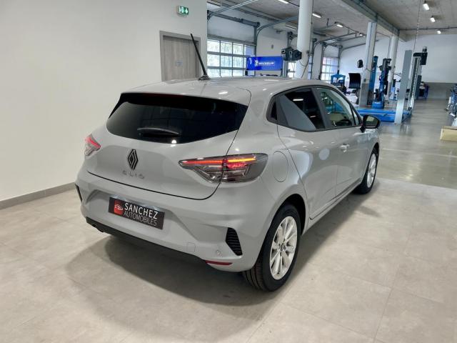 Renault Clio image 2