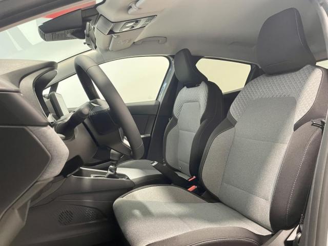 Renault Clio image 9