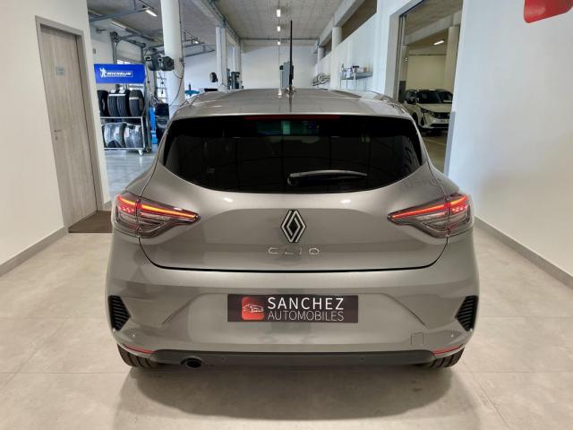 Renault Clio image 1