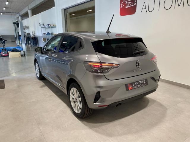 Renault Clio image 1