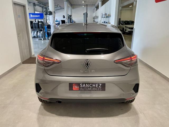 Renault Clio image 8