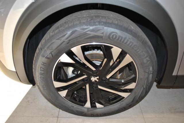 Peugeot 2008 image 9