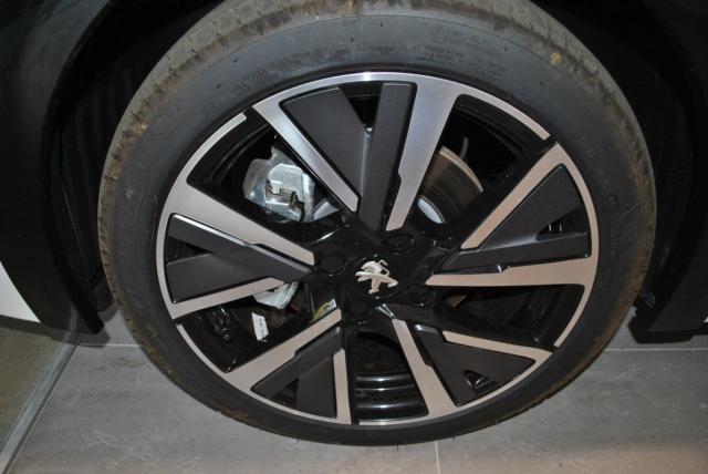 Peugeot 208 image 3