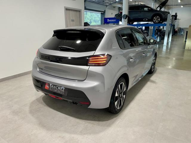 Peugeot 208 image 1