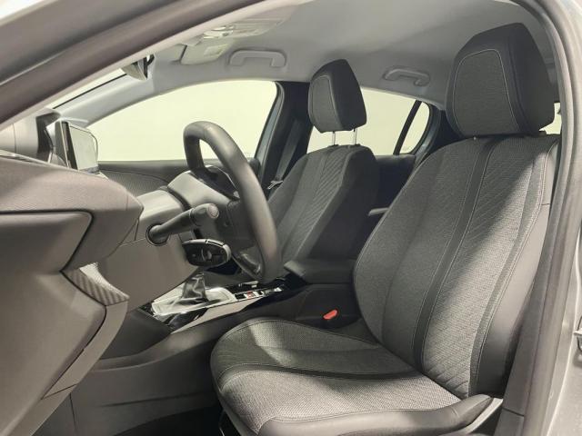 Peugeot 208 image 2