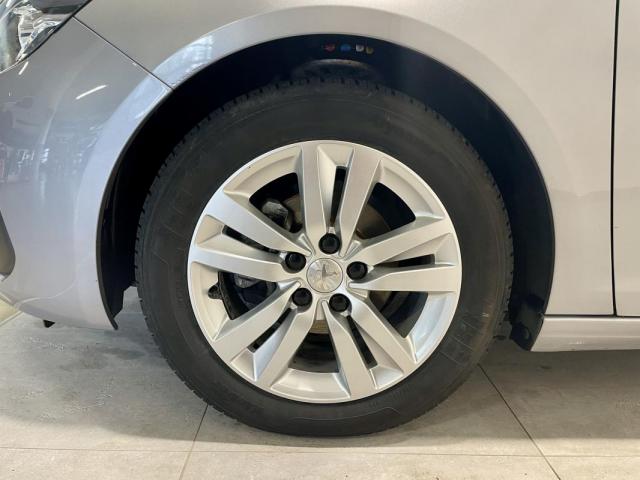 Peugeot 308 image 3