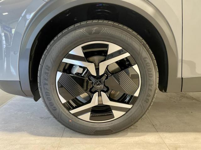 Peugeot 2008 image 6