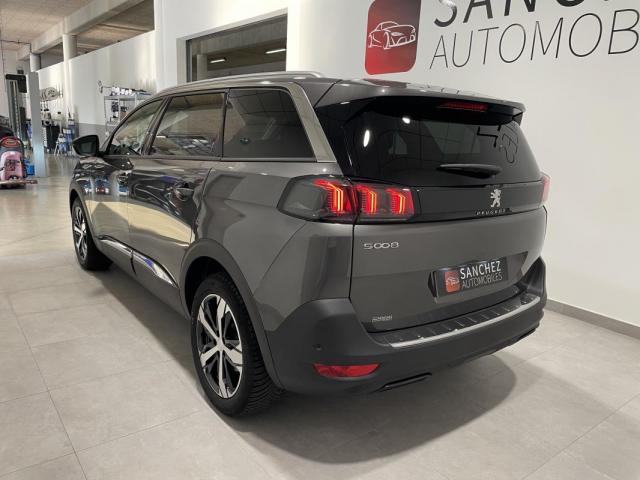Peugeot 5008 image 4