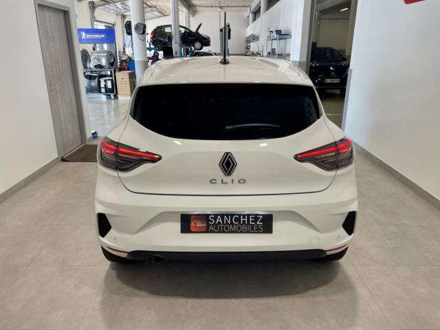 Renault Clio image 8