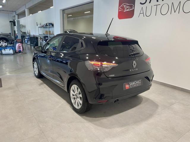 Renault Clio image 9