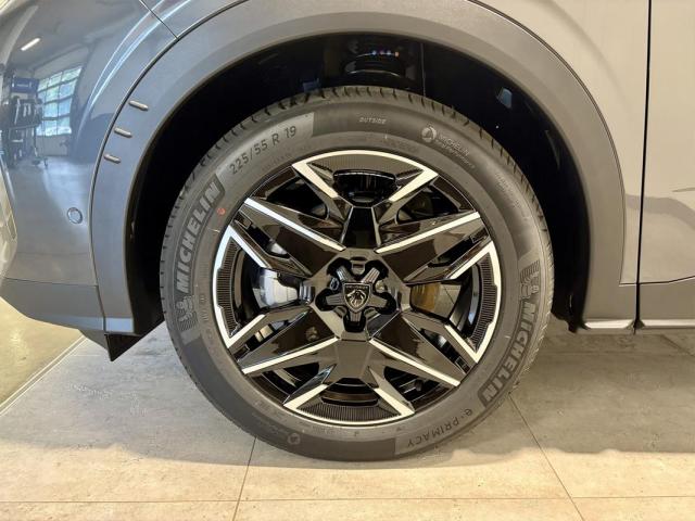 Peugeot 5008 image 8