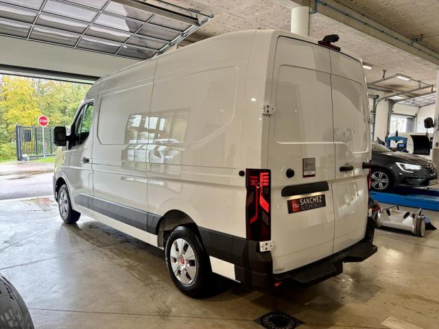 Renault Master image 3