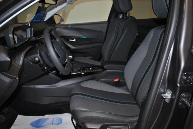 Peugeot 2008 image 6