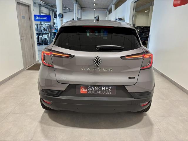Renault Captur image 9
