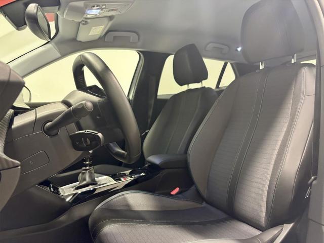 Peugeot 2008 image 6