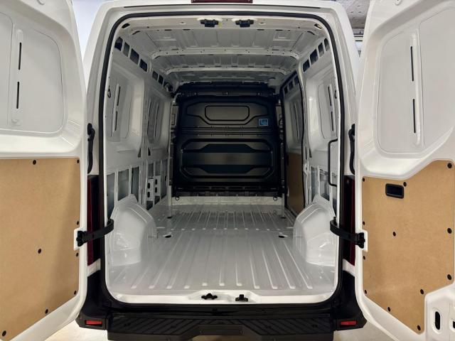 Nissan Interstar image 1