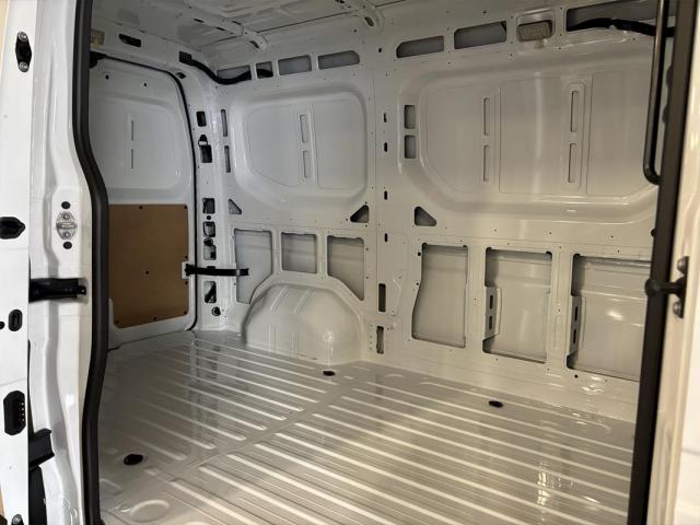 Nissan Interstar image 7