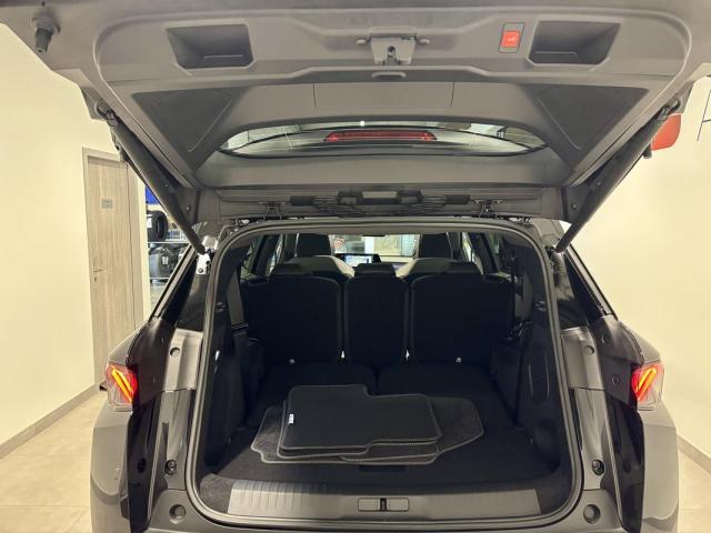 Peugeot 5008 image 4