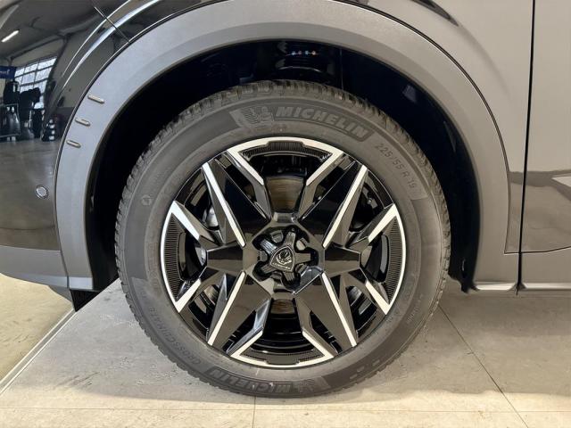 Peugeot 5008 image 1