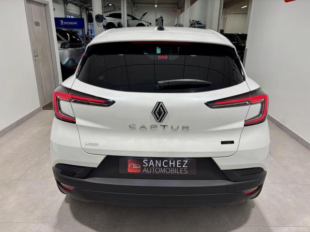 Renault Captur image 2
