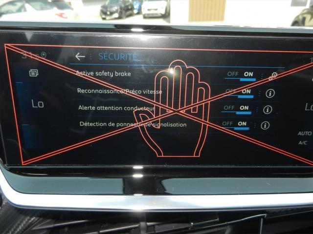 Peugeot 2008 image 3