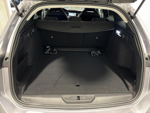 Peugeot 308 image 2
