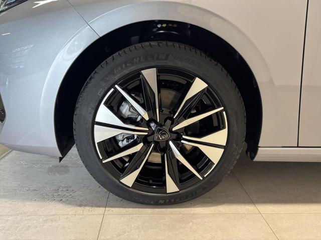 Peugeot 308 image 1