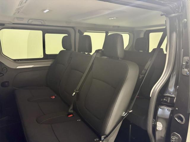 Renault Trafic image 2