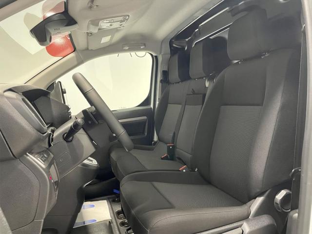 Citroen Jumpy image 8