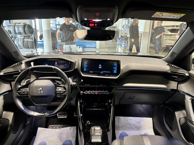 Peugeot 2008 image 7