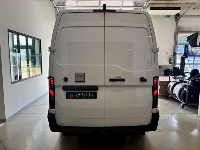 Renault Master image 9