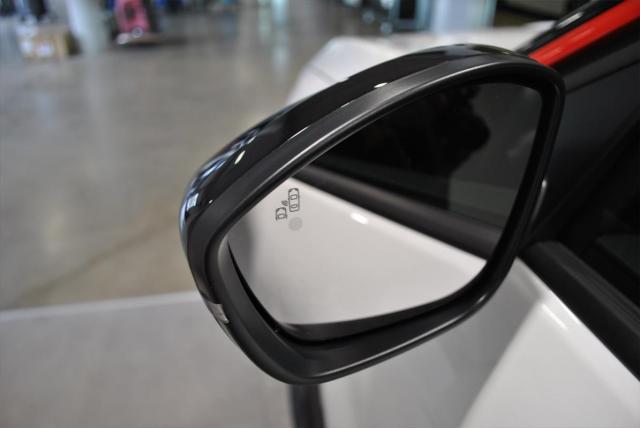 Opel Mokka image 2
